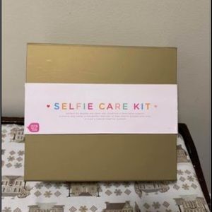 Brand new selfie care kit